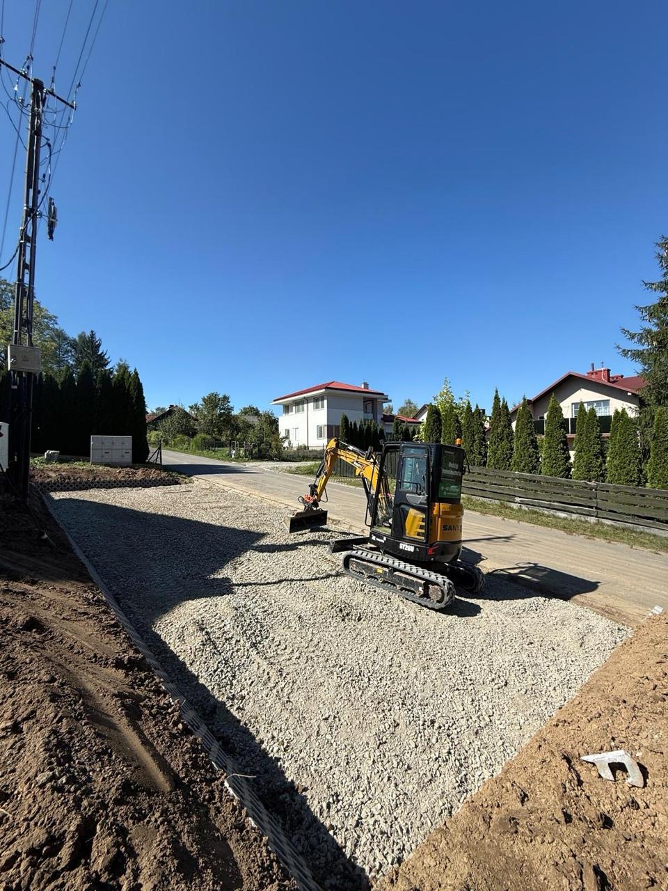 Prace ziemne z wykorzystaniem koparki